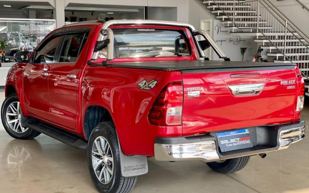 imagem-https://www.socarrao.com.br/sc-vehicle-images-prod/3967406/1789821835713-ODI4ODI1Nl8xNl9CX2JjZmM0NDZhYzguanBlZw.jpeg