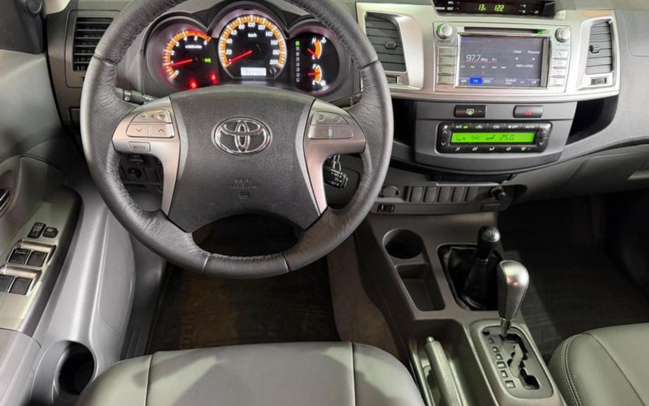 imagem-https://www.socarrao.com.br/sc-vehicle-images-prod/3967409/1789822032800-ODM2NDM0M185X0JfMTE4NmEyYzhlMi5qcGVn.jpeg
