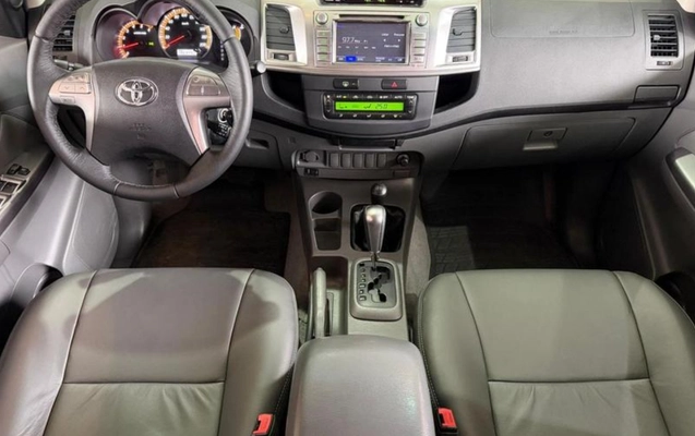 imagem-https://www.socarrao.com.br/sc-vehicle-images-prod/3967409/1789822033512-ODM2NDM0M18yMF9CXzVmMDczM2IwY2QuanBlZw.jpeg