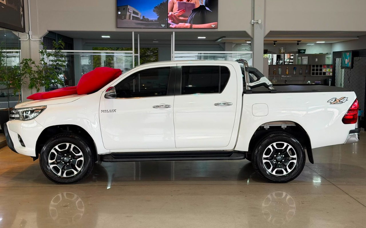 imagem-https://www.socarrao.com.br/sc-vehicle-images-prod/3967414/1789822132238-V2hhdHNBcHAgSW1hZ2UgMjAyNi0wOC0wNiBhdCAxMC4wMi4yOCAoMikuanBlZw.jpeg