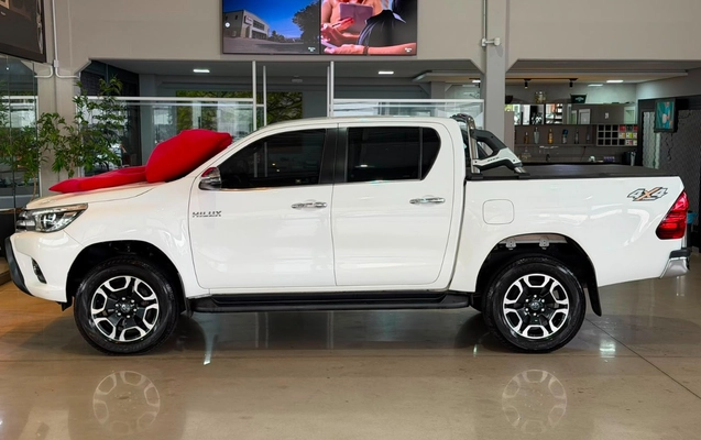 imagem-https://www.socarrao.com.br/sc-vehicle-images-prod/3967414/1789822132238-V2hhdHNBcHAgSW1hZ2UgMjAyNi0wOC0wNiBhdCAxMC4wMi4yOCAoMikuanBlZw.jpeg