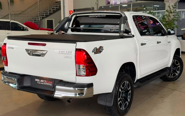 imagem-https://www.socarrao.com.br/sc-vehicle-images-prod/3967414/1789822132297-V2hhdHNBcHAgSW1hZ2UgMjAyNi0wOC0wNiBhdCAxMC4wMi4yOCAoMykuanBlZw.jpeg