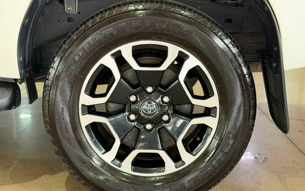 imagem-https://www.socarrao.com.br/sc-vehicle-images-prod/3967414/1789822133264-V2hhdHNBcHAgSW1hZ2UgMjAyNi0wOC0wNiBhdCAxMC4wMi4zMCAoNCkuanBlZw.jpeg