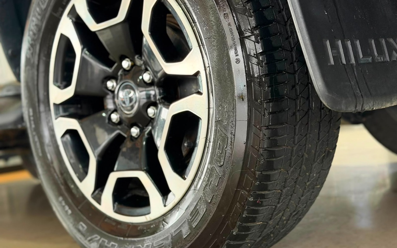 imagem-https://www.socarrao.com.br/sc-vehicle-images-prod/3967414/1789822133344-V2hhdHNBcHAgSW1hZ2UgMjAyNi0wOC0wNiBhdCAxMC4wMi4zMCAoNSkuanBlZw.jpeg