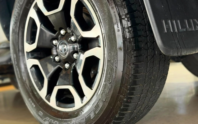 imagem-https://www.socarrao.com.br/sc-vehicle-images-prod/3967414/1789822133344-V2hhdHNBcHAgSW1hZ2UgMjAyNi0wOC0wNiBhdCAxMC4wMi4zMCAoNSkuanBlZw.jpeg
