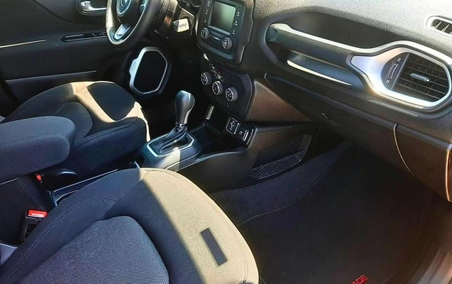 imagem-https://www.socarrao.com.br/sc-vehicle-images-prod/3967417/1790029571374-8493040_8_B_20870b6989.jpeg