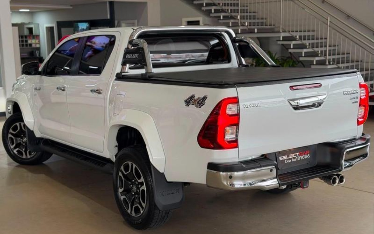 imagem-https://www.socarrao.com.br/sc-vehicle-images-prod/3967421/1789822314362-ODMwMzY0OF84X0JfNjUyNTBlMDBiMi5qcGVn.jpeg