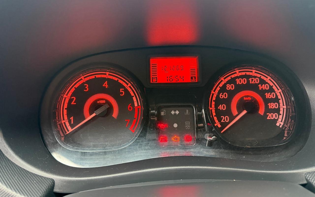 imagem-https://www.socarrao.com.br/sc-vehicle-images-prod/3967458/1789822664785-V2hhdHNBcHAgSW1hZ2UgMjAyNi0wOS0xOSBhdCAwOS4zNi4zNCAoMTYpLmpwZWc.jpeg
