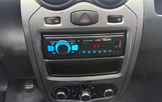 imagem-https://www.socarrao.com.br/sc-vehicle-images-prod/3967458/1789822664941-V2hhdHNBcHAgSW1hZ2UgMjAyNi0wOS0xOSBhdCAwOS4zNi4zNCAoMTMpLmpwZWc.jpeg