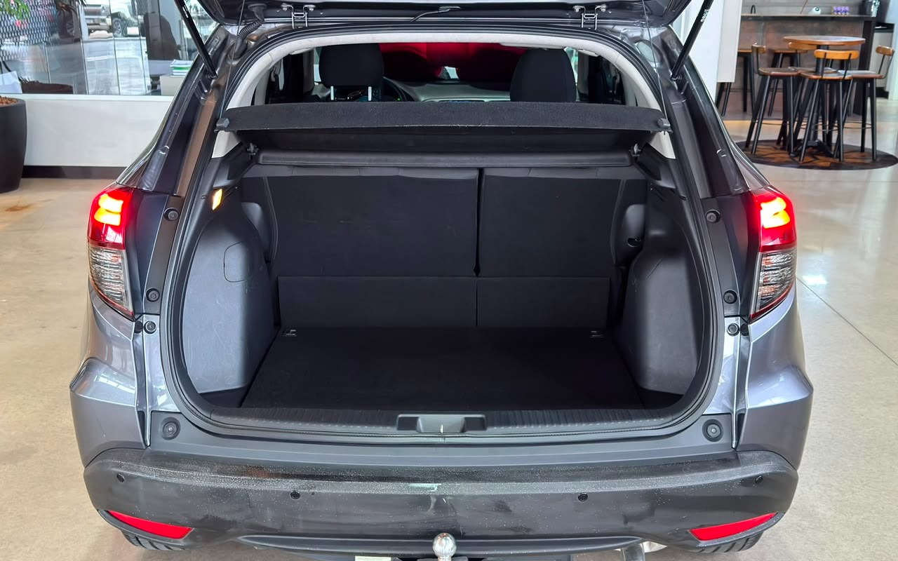 imagem-https://www.socarrao.com.br/sc-vehicle-images-prod/3967487/1789822982345-V2hhdHNBcHAgSW1hZ2UgMjAyNi0wNy0wNyBhdCAxNC4xMS4xMCAoMikuanBlZw.jpeg