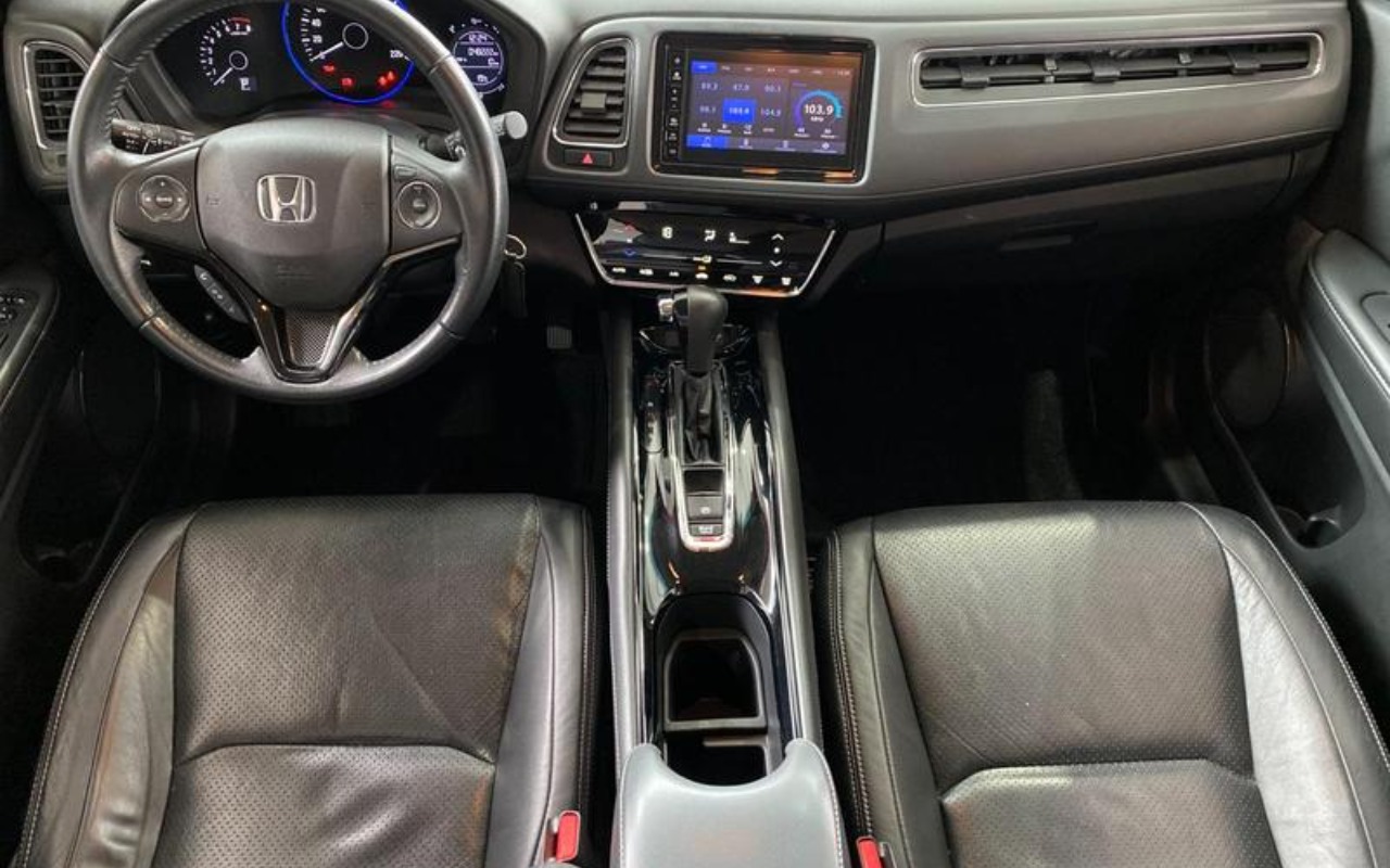 imagem-https://www.socarrao.com.br/sc-vehicle-images-prod/3967497/1789823123012-ODM1NjI1Nl8xMV9CXzNkNTFiMTc3MGIuanBlZw.jpeg