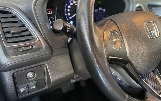 imagem-https://www.socarrao.com.br/sc-vehicle-images-prod/3967497/1789823123518-ODM1NjI1Nl8xNV9CXzA5M2EzZWJjNTIuanBlZw.jpeg