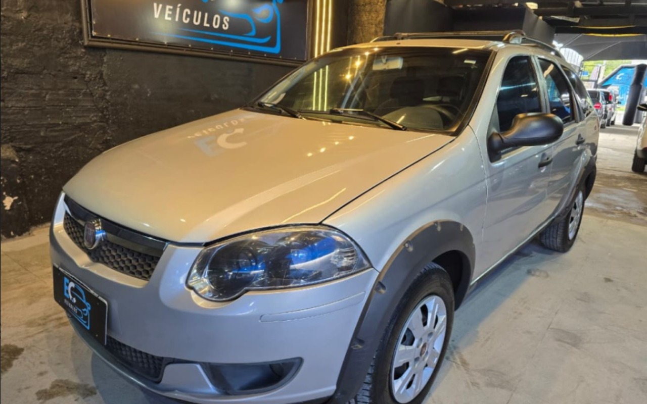 Fiat Palio 2013 Prata — foto 1 de 3