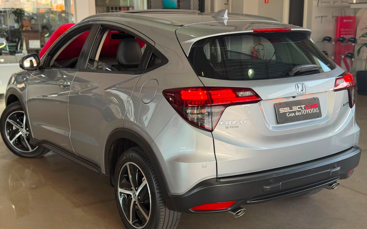 imagem-https://www.socarrao.com.br/sc-vehicle-images-prod/3967508/1789823215040-V2hhdHNBcHAgSW1hZ2UgMjAyNi0wOC0wNiBhdCAxMC4xNi4xNiAoMykuanBlZw.jpeg