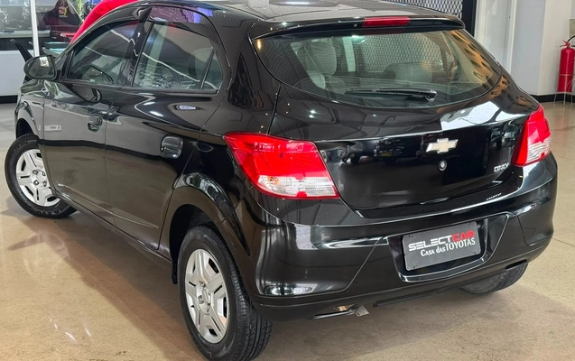 imagem-https://www.socarrao.com.br/sc-vehicle-images-prod/3967519/1789823308316-V2hhdHNBcHAgSW1hZ2UgMjAyNi0wNi0xMiBhdCAxNi41MC41NSAoMSkuanBlZw.jpeg