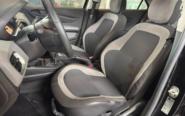 imagem-https://www.socarrao.com.br/sc-vehicle-images-prod/3967519/1789823308644-V2hhdHNBcHAgSW1hZ2UgMjAyNi0wNi0xMiBhdCAxNi41MC41NyAoMSkuanBlZw.jpeg
