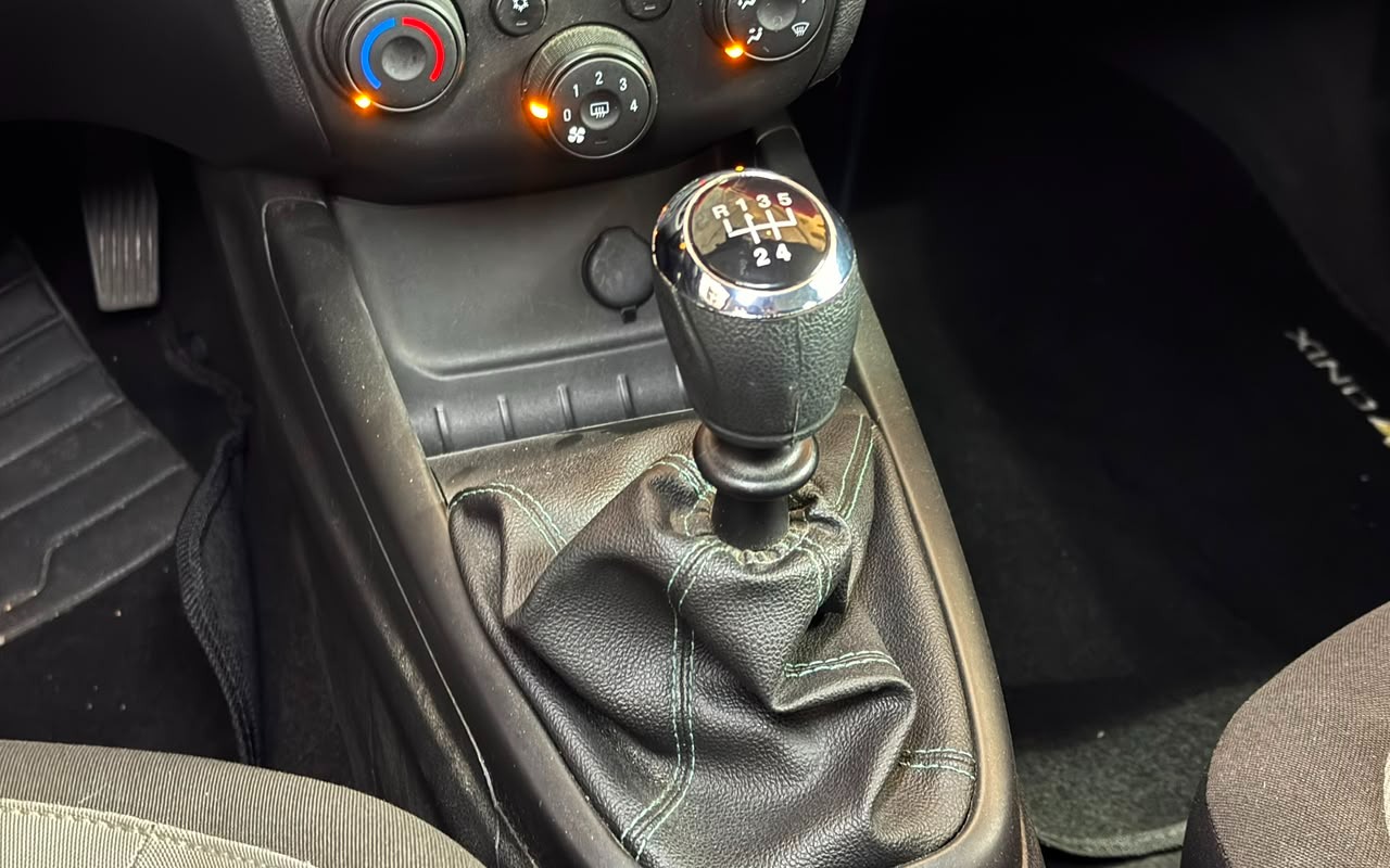 imagem-https://www.socarrao.com.br/sc-vehicle-images-prod/3967519/1789823309118-V2hhdHNBcHAgSW1hZ2UgMjAyNi0wNi0xMiBhdCAxNi41MS4wOS5qcGVn.jpeg
