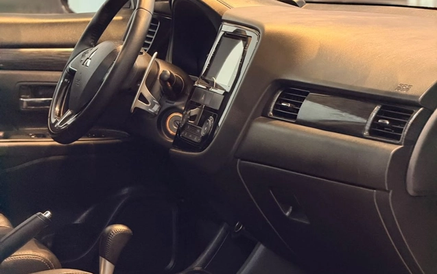 imagem-https://www.socarrao.com.br/sc-vehicle-images-prod/3967549/1789823397437-00cb558f763743389cd4a2f5ee4c3206_1789823278169.jpg