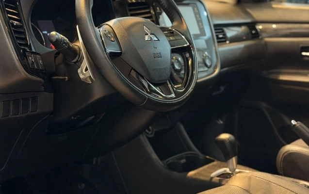 imagem-https://www.socarrao.com.br/sc-vehicle-images-prod/3967549/1789823397443-cc62ef66ead34df9a45cacd8ba30ea0c_1789823278298.jpg