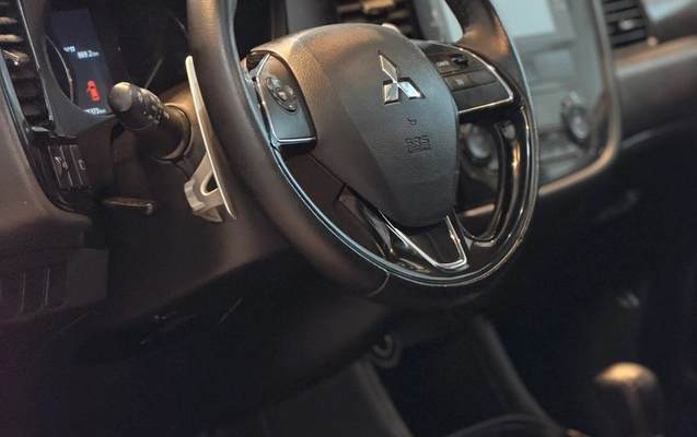 imagem-https://www.socarrao.com.br/sc-vehicle-images-prod/3967549/1789823397444-2a8d4b6f1cb1419f8c0dbf86de9a3004_1789823278300.jpg