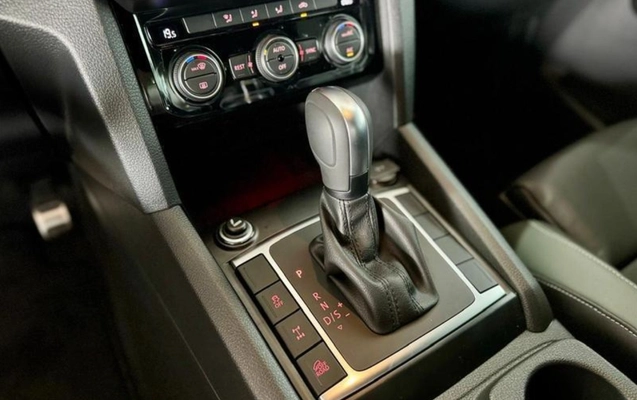 imagem-https://www.socarrao.com.br/sc-vehicle-images-prod/3967552/1789823445516-ODQwMTE2N185X0JfYzk5ZjFhMmJkZC5qcGVn.jpeg