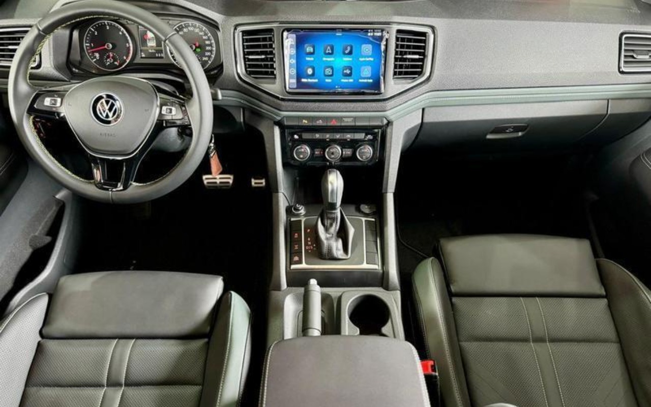 imagem-https://www.socarrao.com.br/sc-vehicle-images-prod/3967552/1789823445926-ODQwMTE2N18xNF9CXzc0NDYwNDliNjIuanBlZw.jpeg