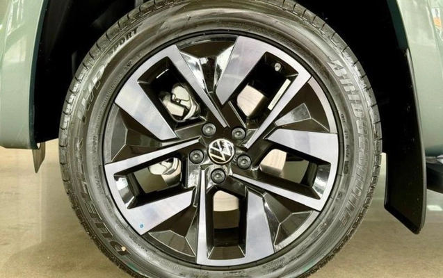 imagem-https://www.socarrao.com.br/sc-vehicle-images-prod/3967552/1789823446252-ODQwMTE2N18xOF9CXzE2YjNmNDk4NDkuanBlZw.jpeg