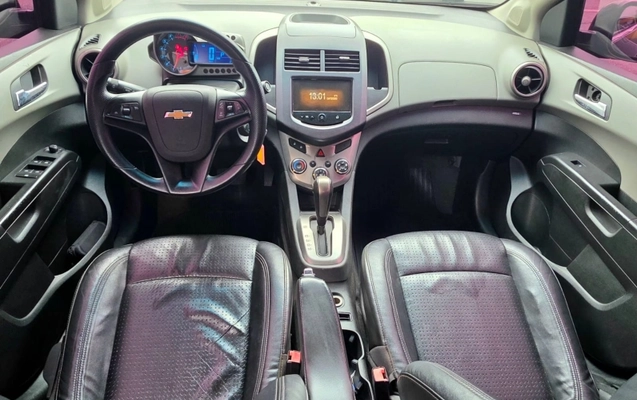 imagem-https://www.socarrao.com.br/sc-vehicle-images-prod/3967555/1789823515522-tUAih7d9isuABKeQhAVnaeVWjD9GiJb0.jpg