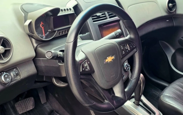 imagem-https://www.socarrao.com.br/sc-vehicle-images-prod/3967555/1789823515524-BAsEewDK9joEUi9xCePLLFIQXCrot7tu.jpg