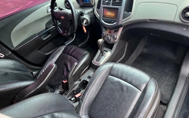 imagem-https://www.socarrao.com.br/sc-vehicle-images-prod/3967555/1789823515531-rpWoayFoooXVwlFnqxnKqhrzvIHx4KaT.jpg