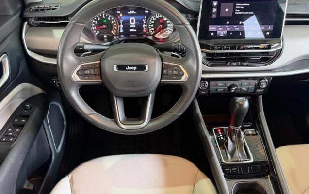 imagem-https://www.socarrao.com.br/sc-vehicle-images-prod/3967583/1789823886167-ODMxMzQyNF82X0JfNGM1MjMyZWI2OC5qcGVn.jpeg