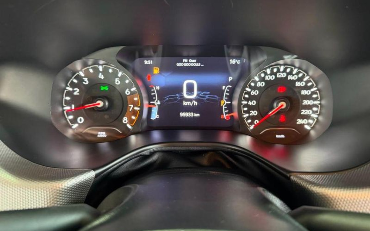 imagem-https://www.socarrao.com.br/sc-vehicle-images-prod/3967583/1789823886294-ODMxMzQyNF82X0JfY2VjYmFlYzhhZi5qcGVn.jpeg