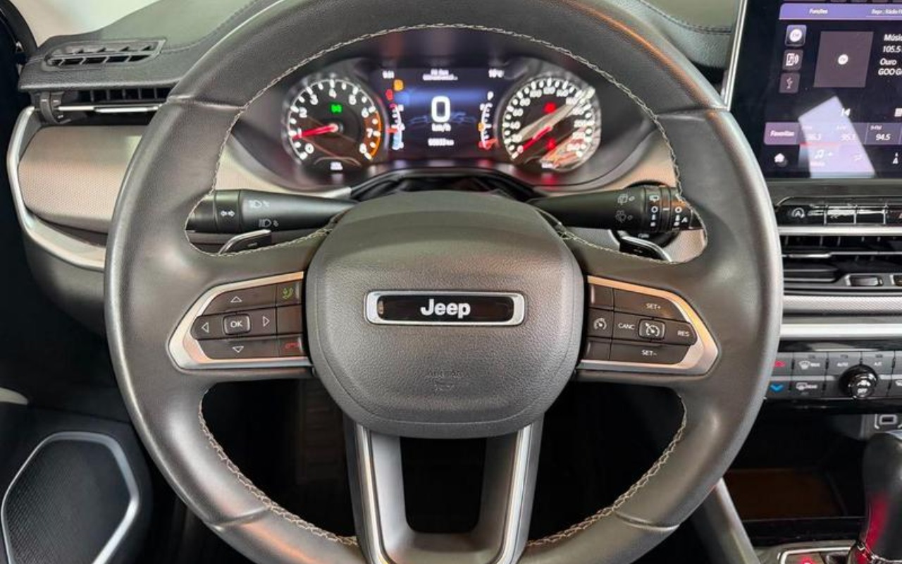 imagem-https://www.socarrao.com.br/sc-vehicle-images-prod/3967583/1789823886417-ODMxMzQyNF85X0JfNTNkYmI0NWY3MC5qcGVn.jpeg