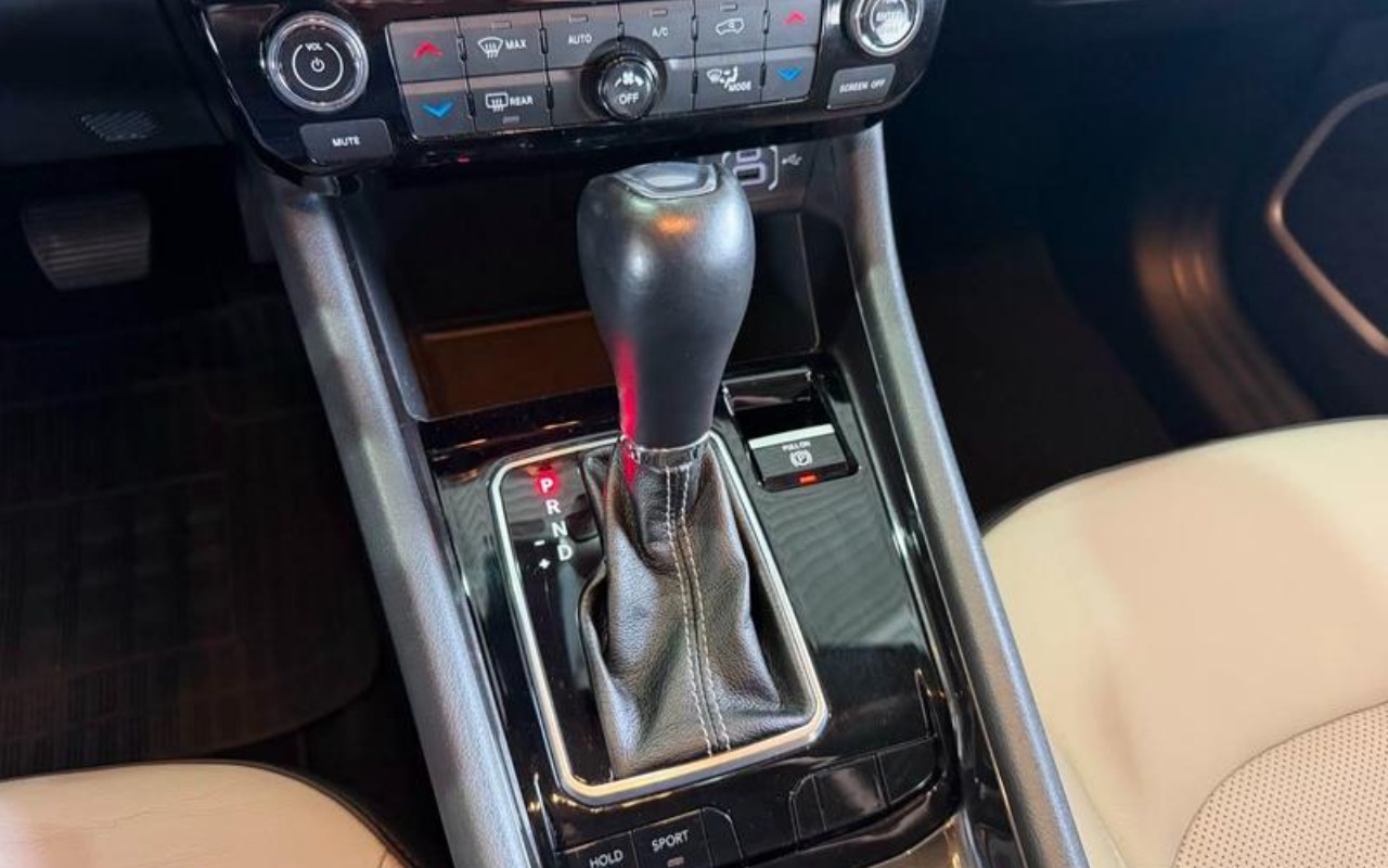 imagem-https://www.socarrao.com.br/sc-vehicle-images-prod/3967583/1789823886583-ODMxMzQyNF8xMl9CXzQ3NjA5NTEyYzguanBlZw.jpeg