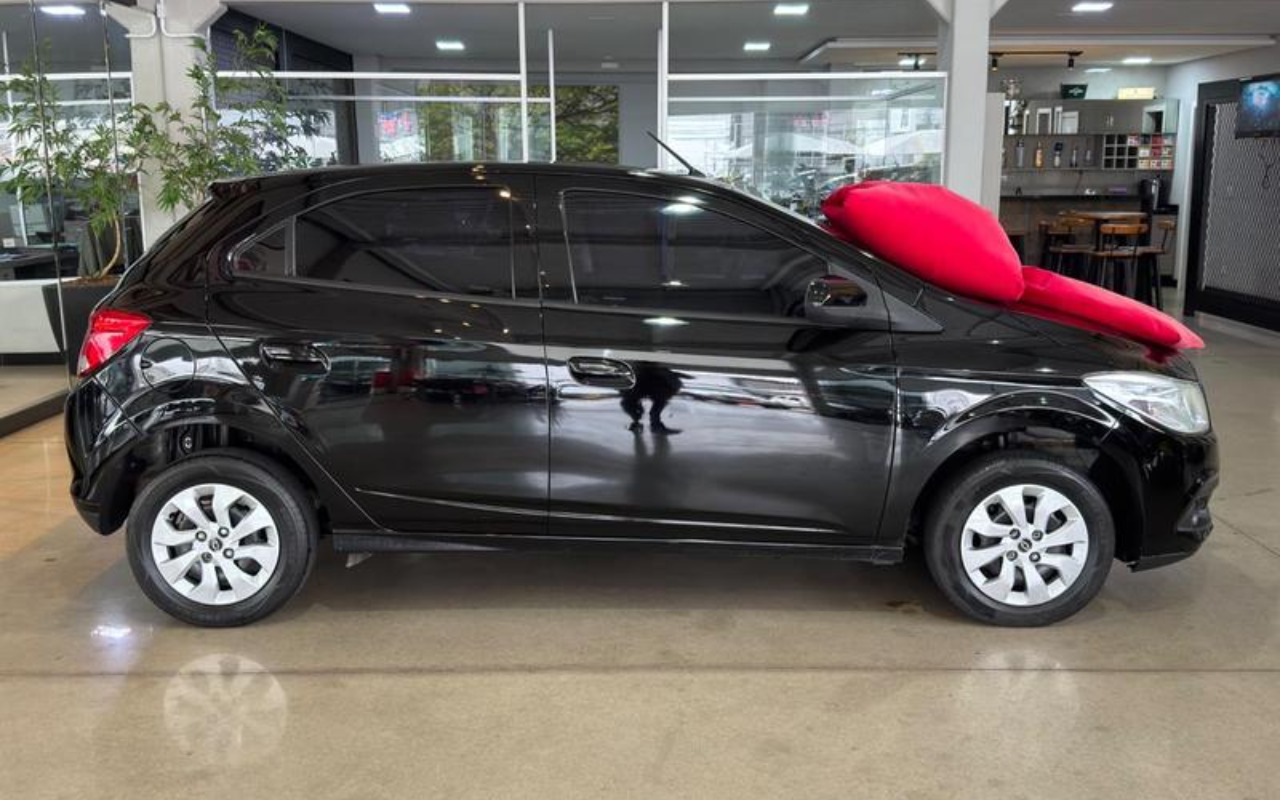 imagem-https://www.socarrao.com.br/sc-vehicle-images-prod/3967616/1789824258618-ODE4NTQyNl80X0JfNmRmOTIzZjYyYy5qcGVn.jpeg