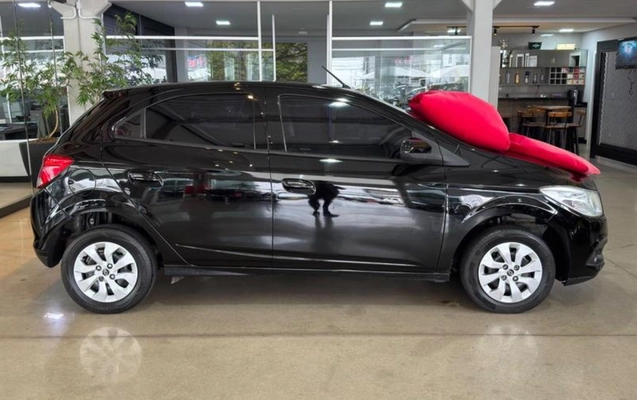 imagem-https://www.socarrao.com.br/sc-vehicle-images-prod/3967616/1789824258618-ODE4NTQyNl80X0JfNmRmOTIzZjYyYy5qcGVn.jpeg
