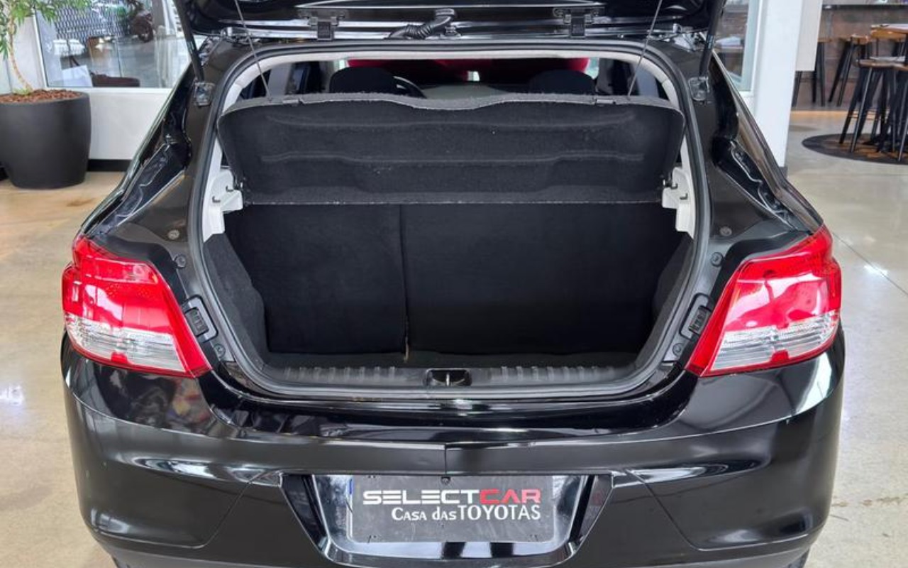 imagem-https://www.socarrao.com.br/sc-vehicle-images-prod/3967616/1789824258745-ODE4NTQyNl82X0JfMWRmMzMzMzczMC5qcGVn.jpeg