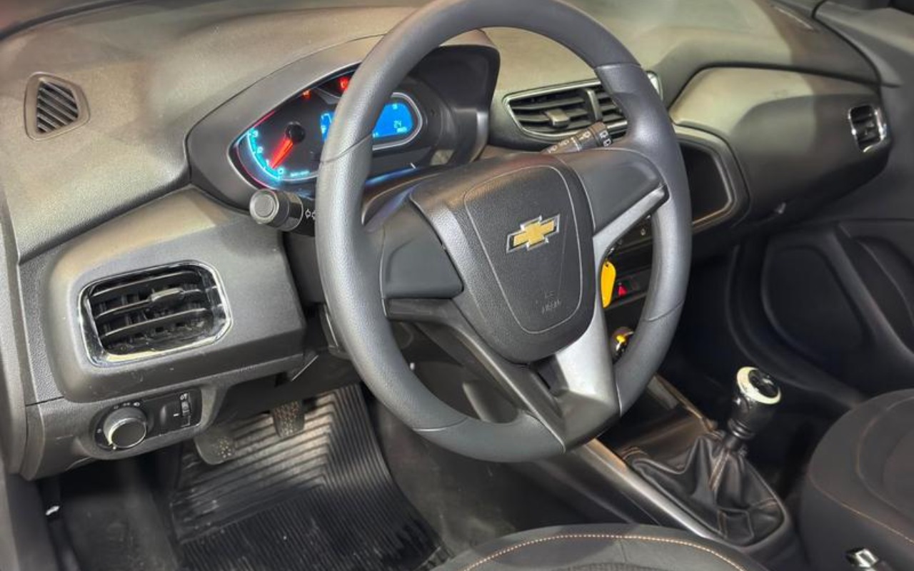 imagem-https://www.socarrao.com.br/sc-vehicle-images-prod/3967616/1789824259297-ODE4NTQyNl8xM19CXzM1NGQ1NDcxODguanBlZw.jpeg