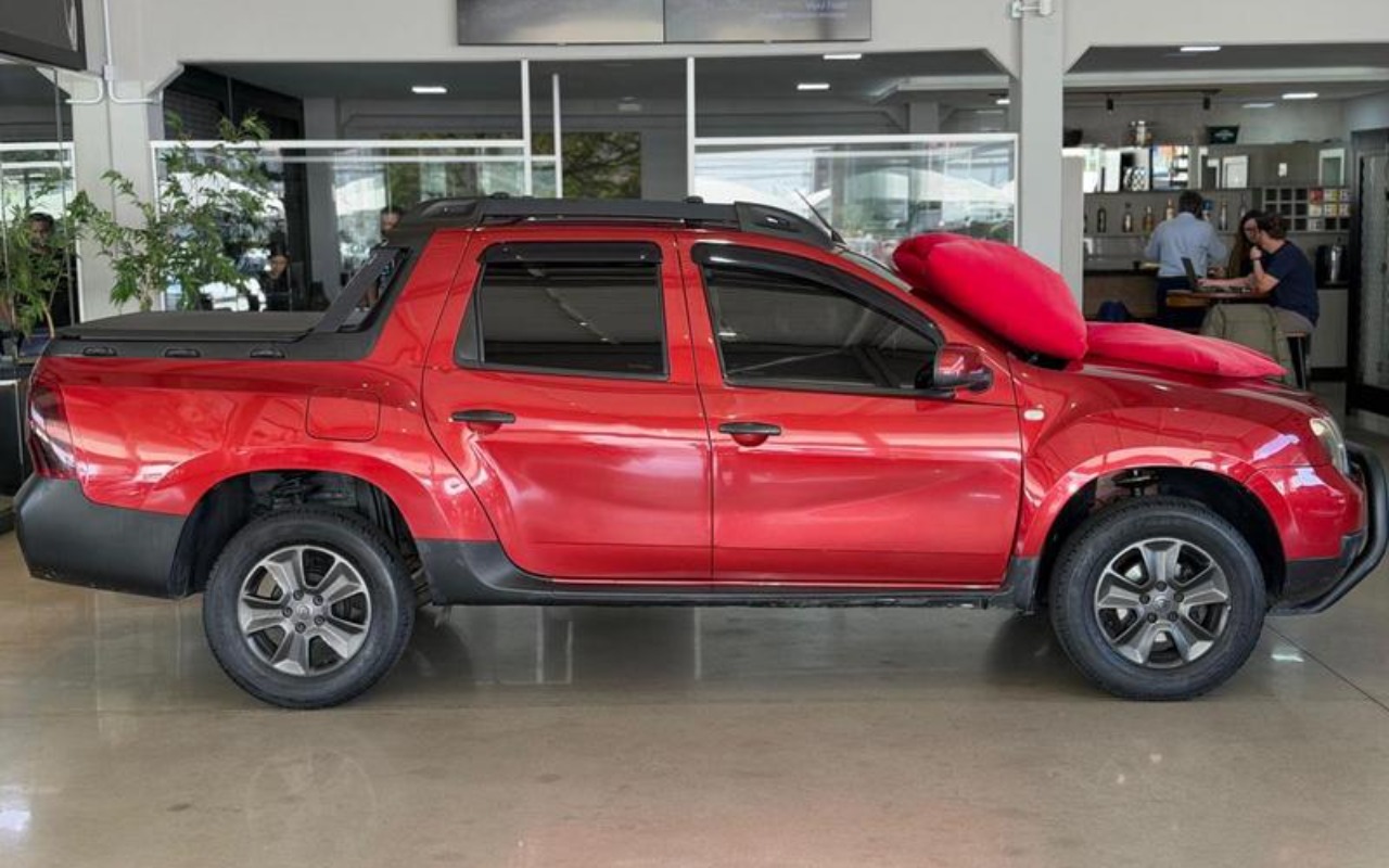 imagem-https://www.socarrao.com.br/sc-vehicle-images-prod/3967675/1789824946396-ODQ0ODMyNF8wX0JfZGUwMTliNDRhYi5qcGVn.jpeg