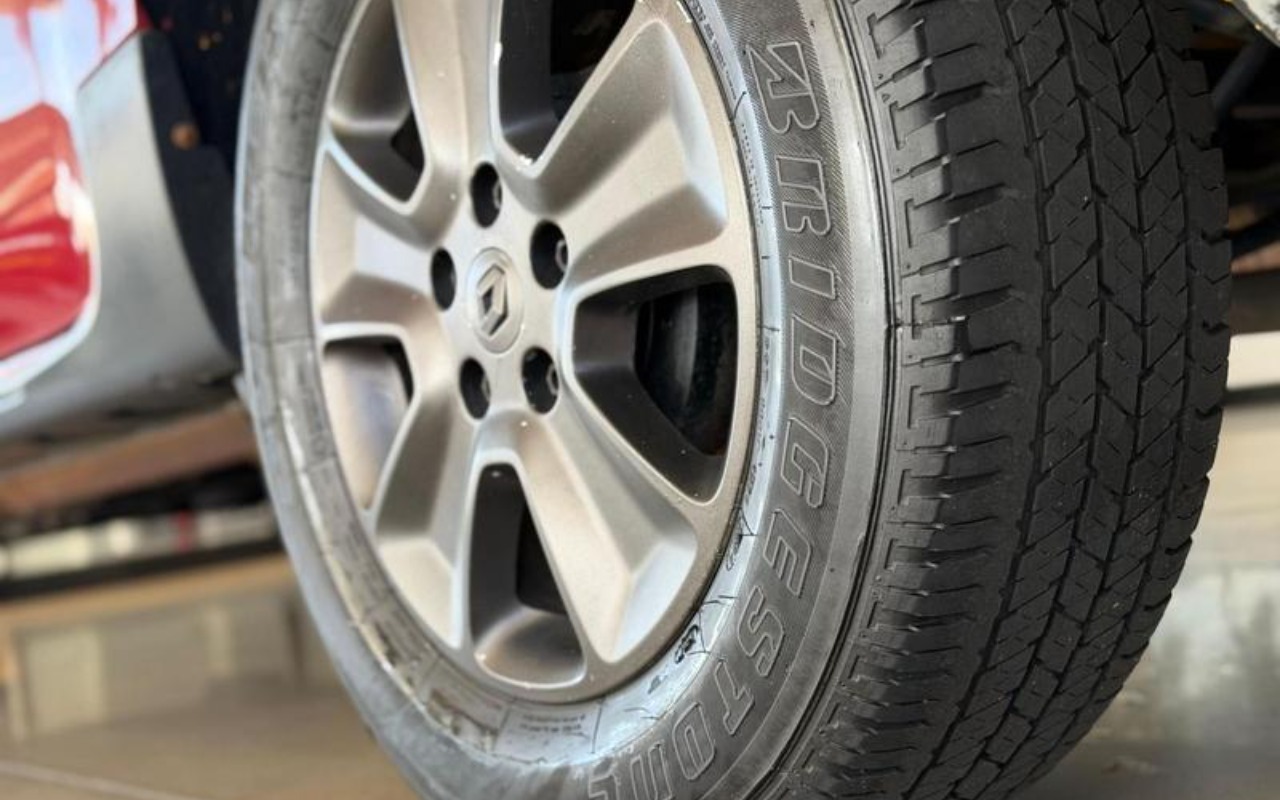 imagem-https://www.socarrao.com.br/sc-vehicle-images-prod/3967675/1789824947621-ODQ0ODMyNF8xNV9CXzNiMTE4YWJhODEuanBlZw.jpeg