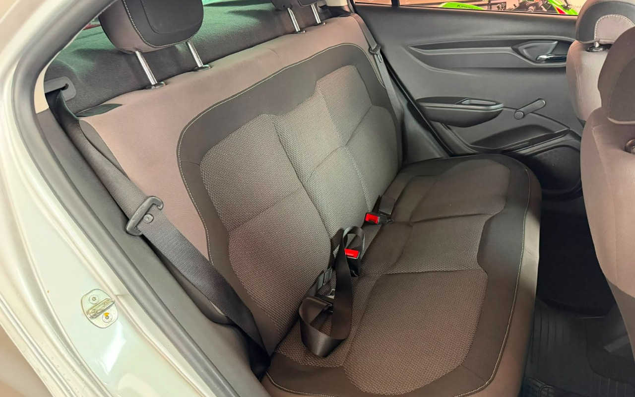 imagem-https://www.socarrao.com.br/sc-vehicle-images-prod/3967681/1789825032278-V2hhdHNBcHAgSW1hZ2UgMjAyNi0wNy0zMSBhdCAxMC4xMi4wOSAoMykuanBlZw.jpeg