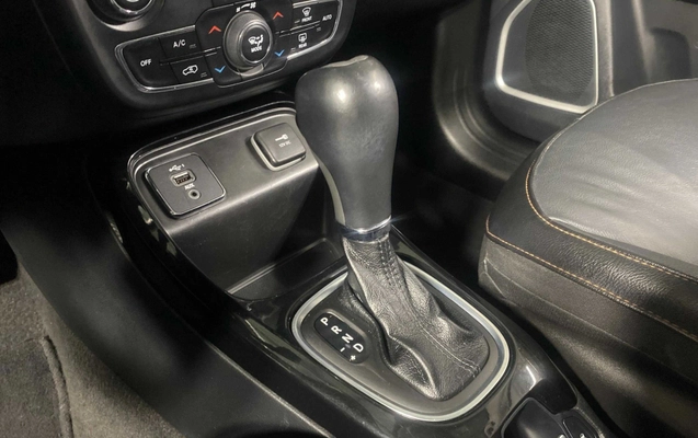 imagem-https://www.socarrao.com.br/sc-vehicle-images-prod/3967687/1789825116684-003_e9dc8e9842009f140f8225c4fca1f1d1.jpg