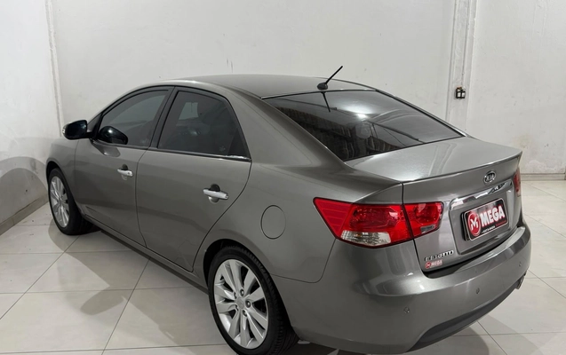 imagem-https://www.socarrao.com.br/sc-vehicle-images-prod/3967690/1789825215815-61dda18fd3e84f0588dbf4feacba62c6_1789825136325.jpg