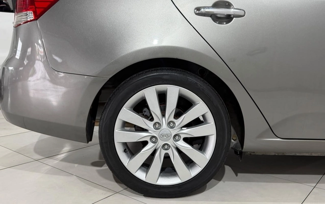 imagem-https://www.socarrao.com.br/sc-vehicle-images-prod/3967690/1789825215831-0b522b54c47243ff877920874af88e0c_1789825136369.jpg