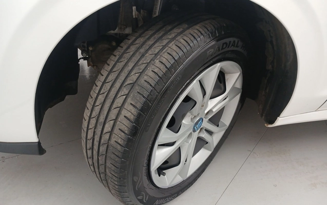 imagem-https://www.socarrao.com.br/sc-vehicle-images-prod/3967713/1789825539815-1_041044.jpg