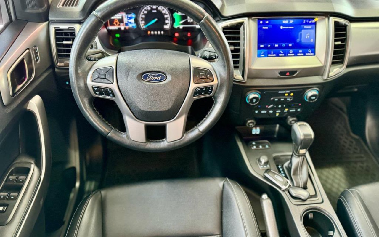imagem-https://www.socarrao.com.br/sc-vehicle-images-prod/3967720/1789825581585-V2hhdHNBcHAgSW1hZ2UgMjAyNi0wNy0zMSBhdCAxMC4xOC4yOCAoMSkuanBlZw.jpeg