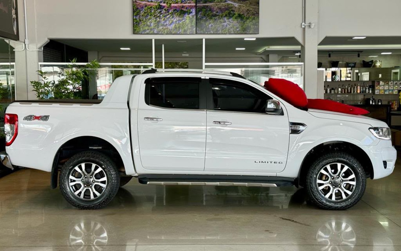 imagem-https://www.socarrao.com.br/sc-vehicle-images-prod/3967720/1789825581794-V2hhdHNBcHAgSW1hZ2UgMjAyNi0wNy0zMSBhdCAxMC4xOC4yOC5qcGVn.jpeg