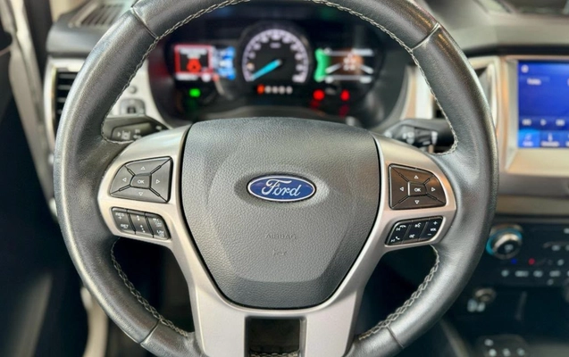 imagem-https://www.socarrao.com.br/sc-vehicle-images-prod/3967720/1789825581966-V2hhdHNBcHAgSW1hZ2UgMjAyNi0wNy0zMSBhdCAxMC4xOC4yOSAoMykuanBlZw.jpeg