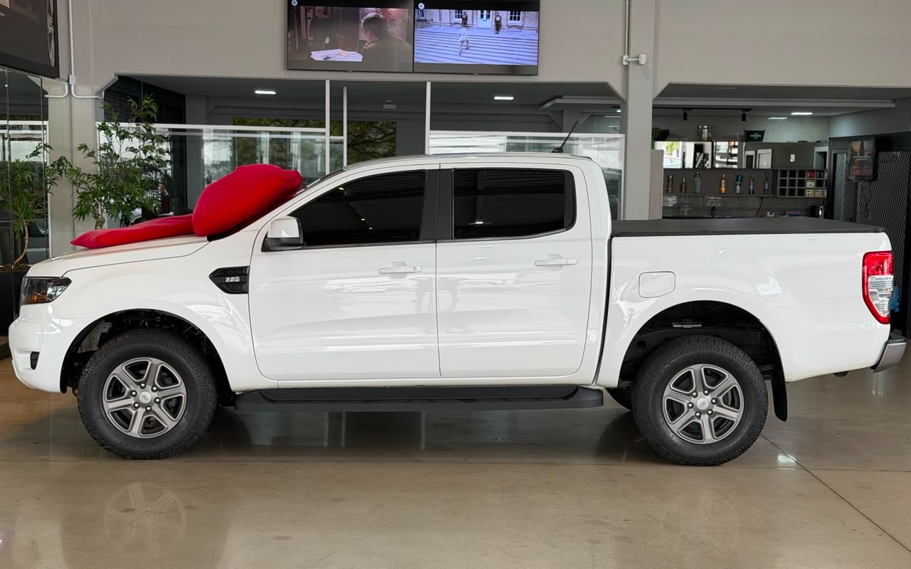imagem-https://www.socarrao.com.br/sc-vehicle-images-prod/3967750/1789825911776-V2hhdHNBcHAgSW1hZ2UgMjAyNi0wOC0wNiBhdCAxMy41My41MCAoMikuanBlZw.jpeg