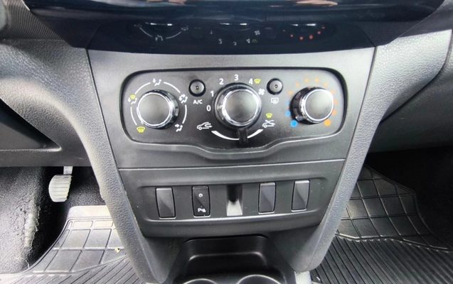 imagem-https://www.socarrao.com.br/sc-vehicle-images-prod/3967753/1790106579549-SU1HXzIwMjYwOTE5XzEwMDc0NSAoQ29weSkuanBn.jpg
